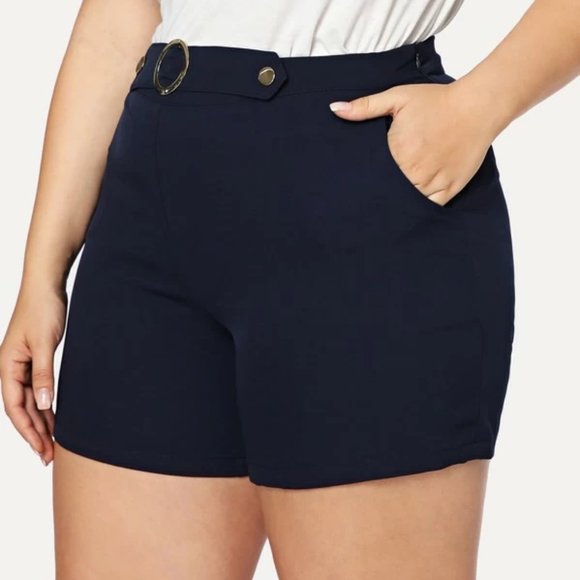 O-Ring Embellished Tailored Shorts - Picture 2 of 4